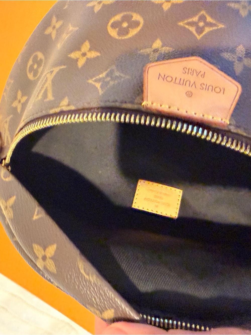 Louis Vuitton Bumbag in Monogram Canvas - Picture 16 of 16